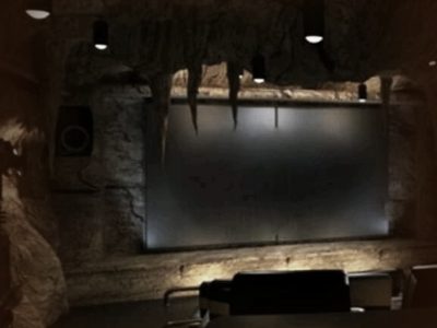 Tajné kino v podzemí blízko Eiffelovky